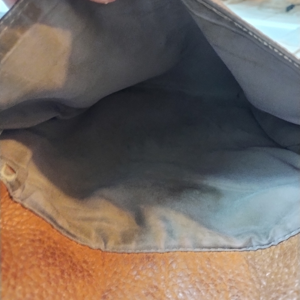 Fossil Brown Leather Crossbody Pebble Bag - Picture 16 of 16